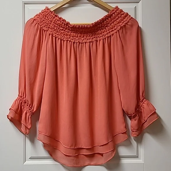 NWOT. WHBM Blouse Size XXS - Picture 2 of 7